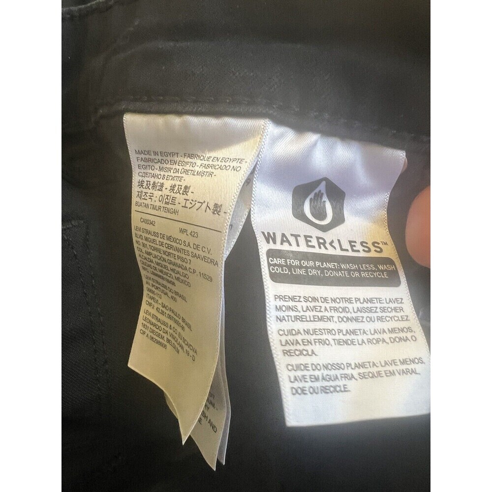 LEVIS 711 SOLID BLACK SKINNY PANTS SIZE 28 (S2) - Picture 6 of 6